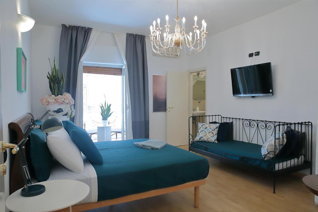 Savoia & Cavour _ Premium Signature _ *
